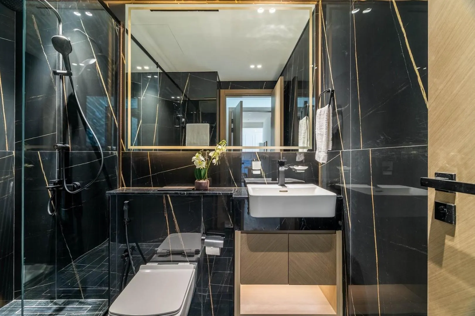 Guestready - Glamorous Stay At Binghatti Corner Dubai 0*,