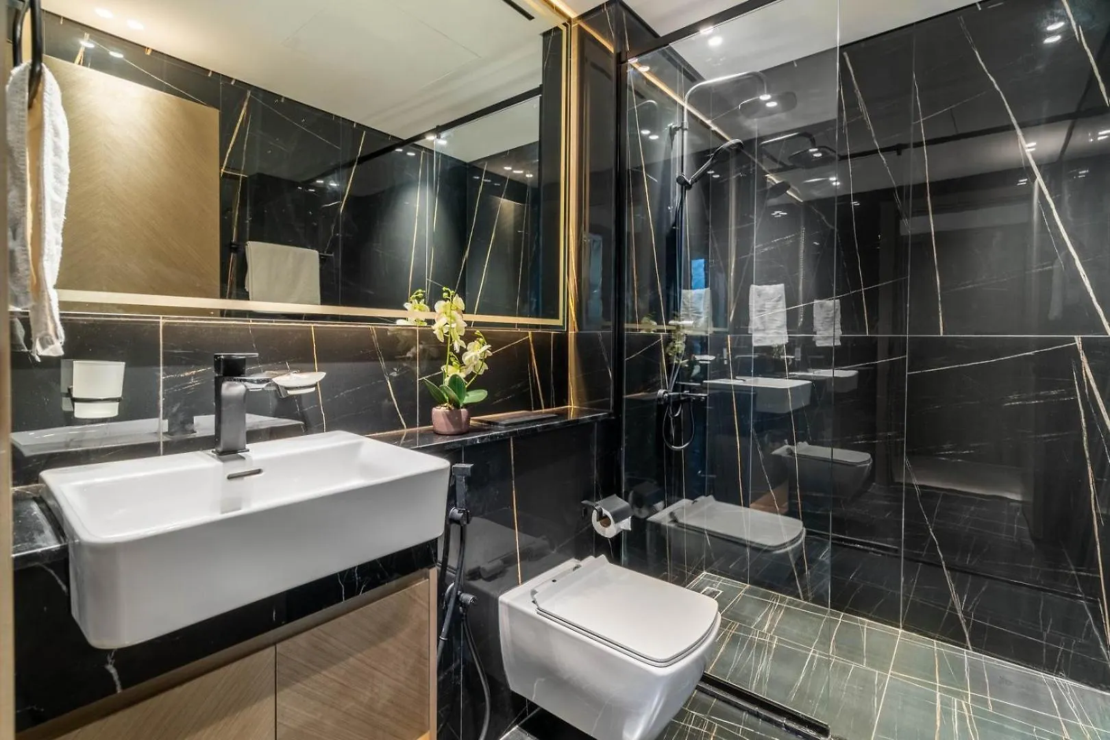 Guestready - Glamorous Stay At Binghatti Corner Dubai Apartment